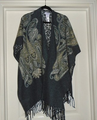 Chico's PAISLEY LEOPARD REVERSIBLE RUANA OS Gray Fringe Wrap BOHO NWT $140