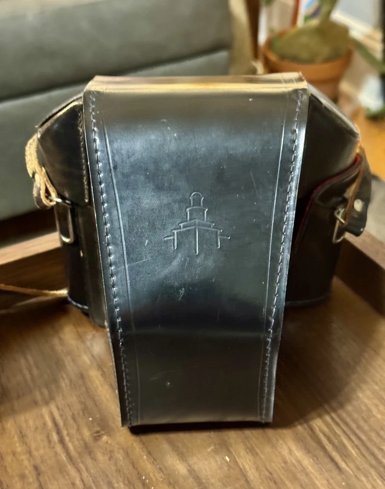 Pentacon Six TL With Carl Zeiss Jena MC Biometar 2.8/80 lens and many extras - Image 4 of 4