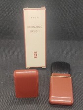 New Sealed Avon Bronzing Brush 3 3/8  Long Closed