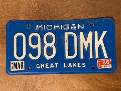 1986 Michigan License Plate Great Lakes Blue # 098 DMK