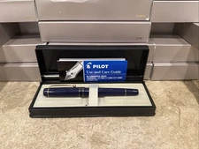 Pilot Ecrino Dark Blue, Gold Trim, Broad Nib, W/Converter - Brand New, Unopened