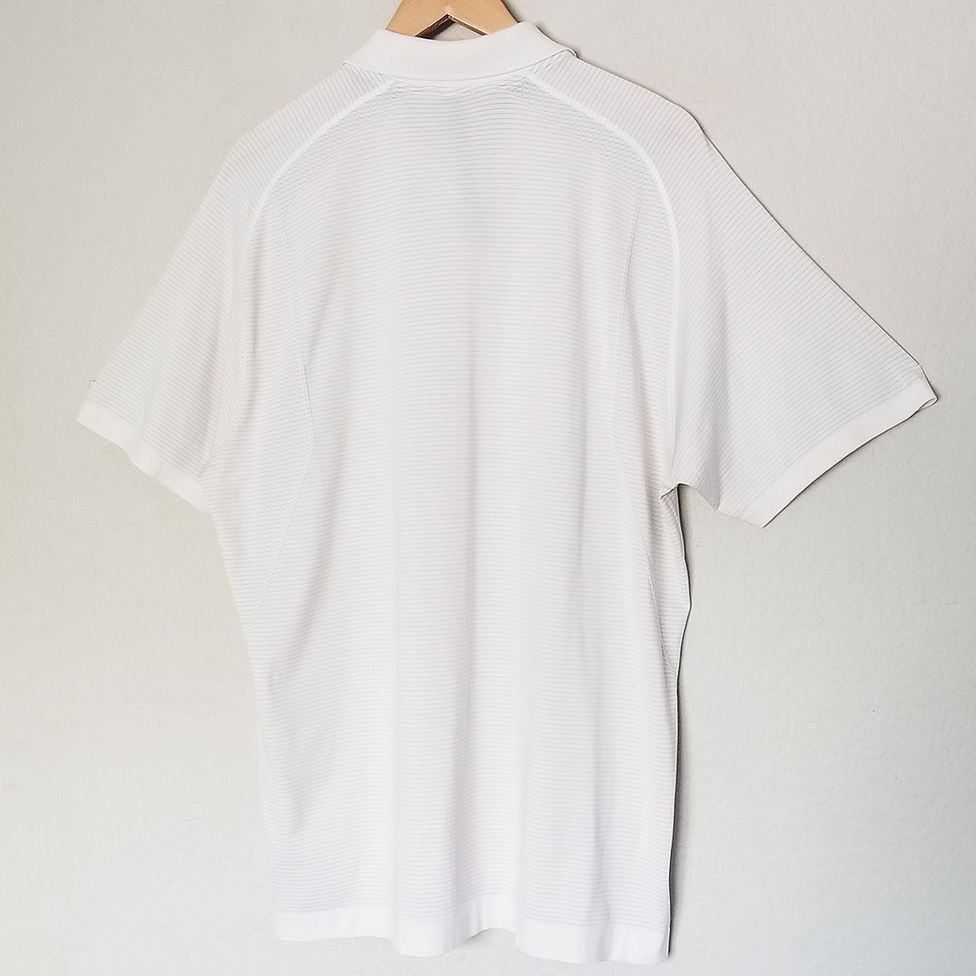 Lululemon Men’s XXL Metal Vent Tech Polo Shirt Off White Vented Breathable Golf thumbnail 4