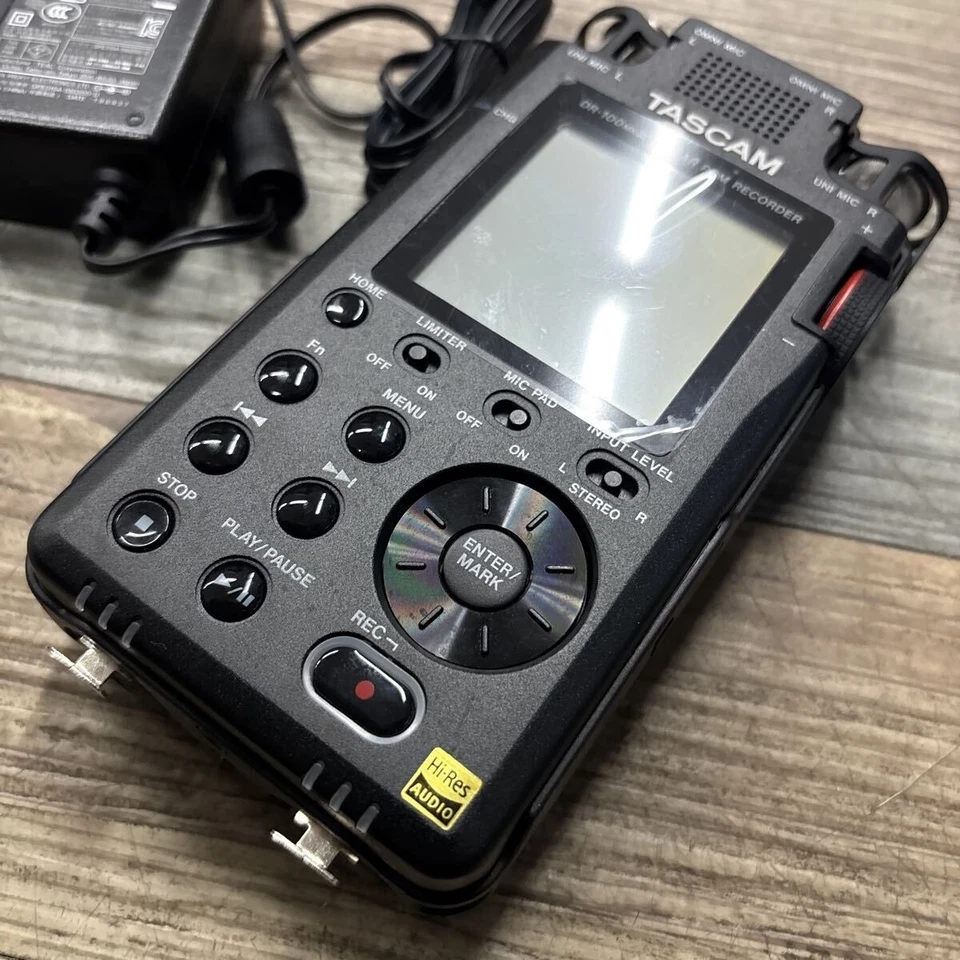 [US Tax Included] TASCAM DR-100MKIII High-Resolution Audio Linear PCM Recorder - Image 3 of 4