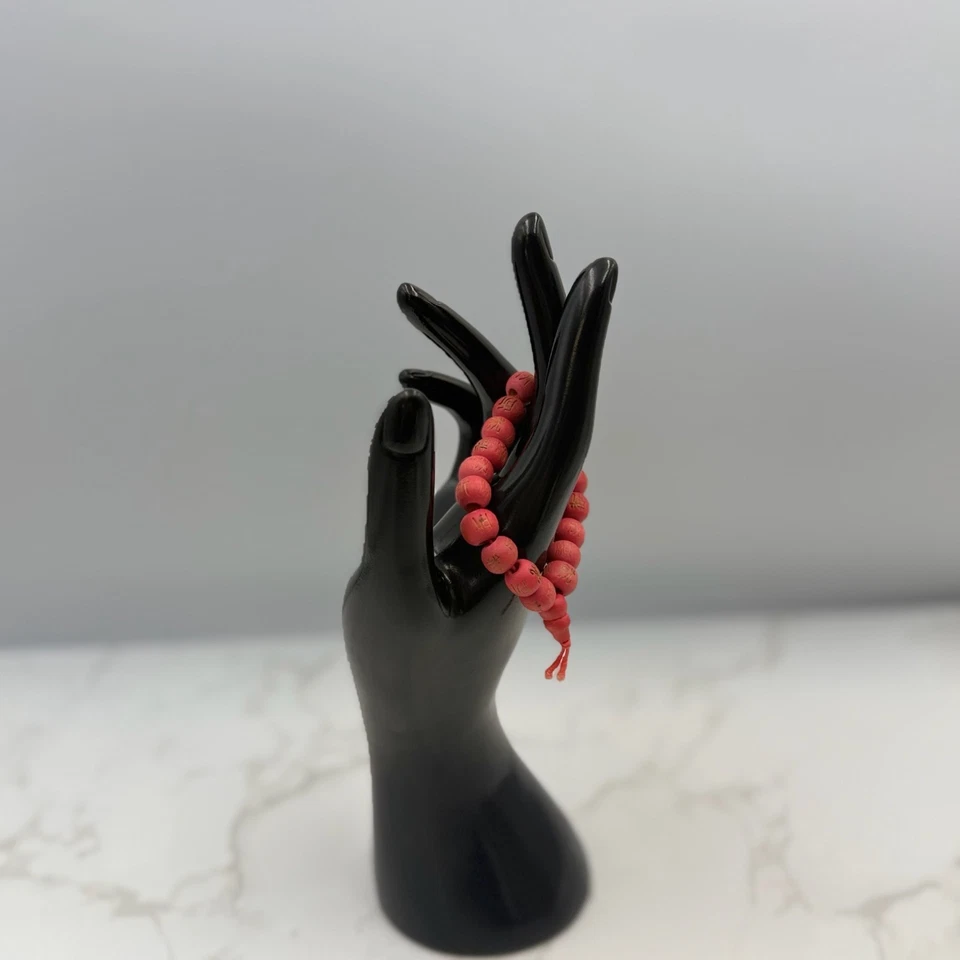 Pulsera de moda hecha a mano de madera roja tallada símbolos de oración cuentas Foto 4 de 4
