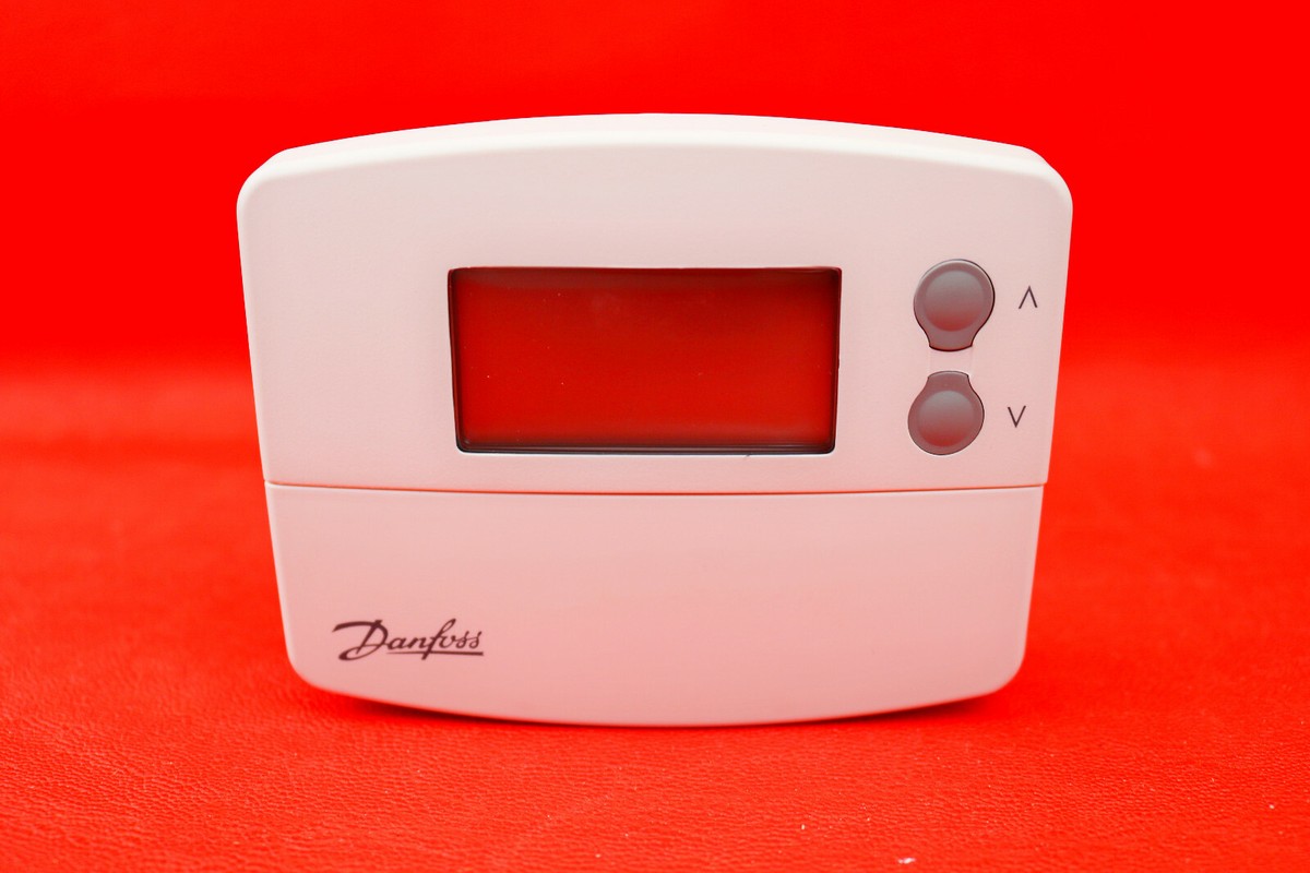 Danfoss TP5000Si-RF + RX1 Wireless Programmable Room Thermostat Complete |  eBay