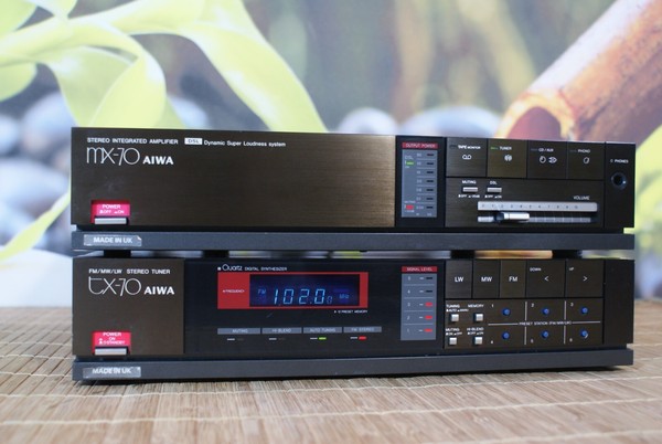 AIWA MX-70 + TX-70 VINTAGE AUDIO COMPONENTS.  MADE IN UK.