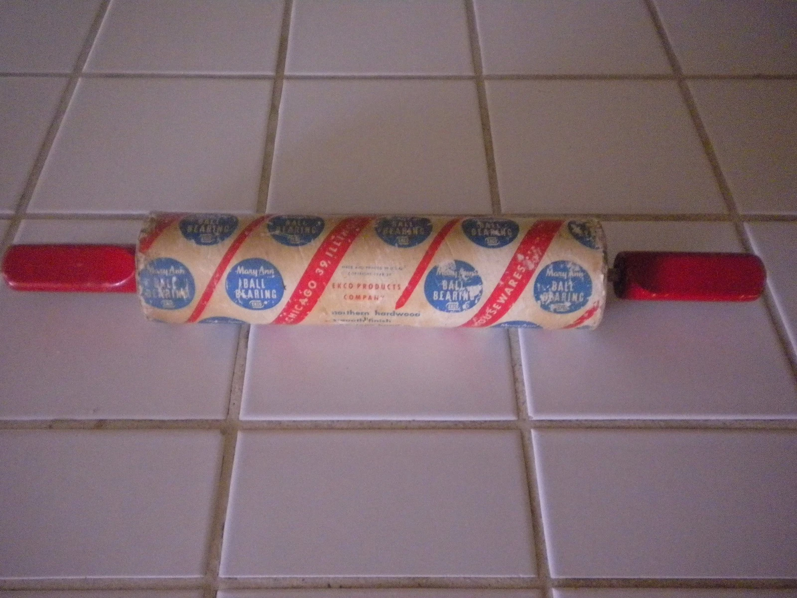 Vint. Red Handle Wood Rolling Pin W/Original Sleeve Copyright 1948 Ball Bearing