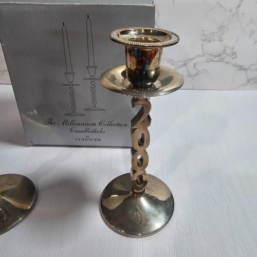 Godinger Silverplate Pair Of 2000 Millennium Candlesticks - Picture 3 of 13