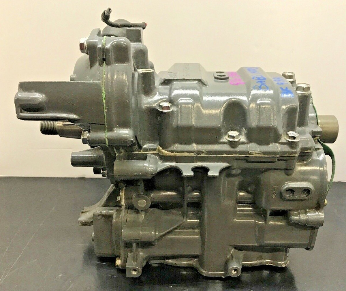 12000-ZV4-030ZA 11400-ZV4-000ZA Cylinder Block Honda BF9.9A