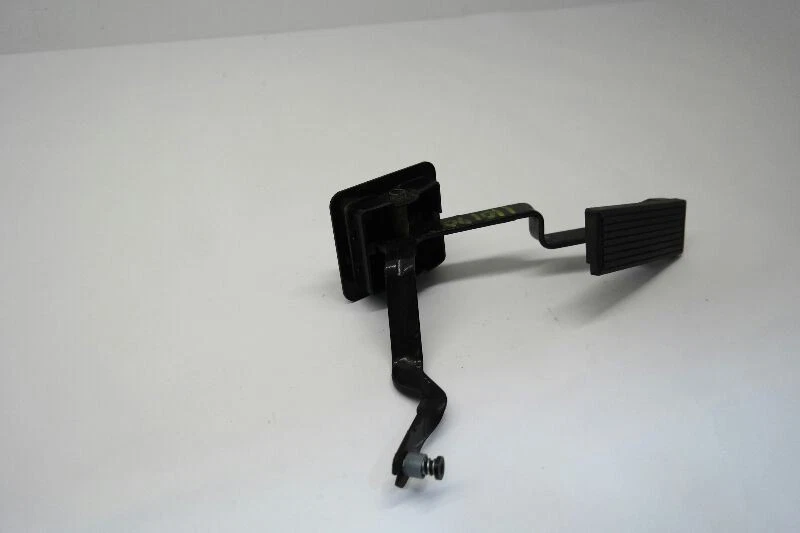 Chrysler PT Cruiser 2005 pedal acelerador de gasolina  Foto 3 de 4