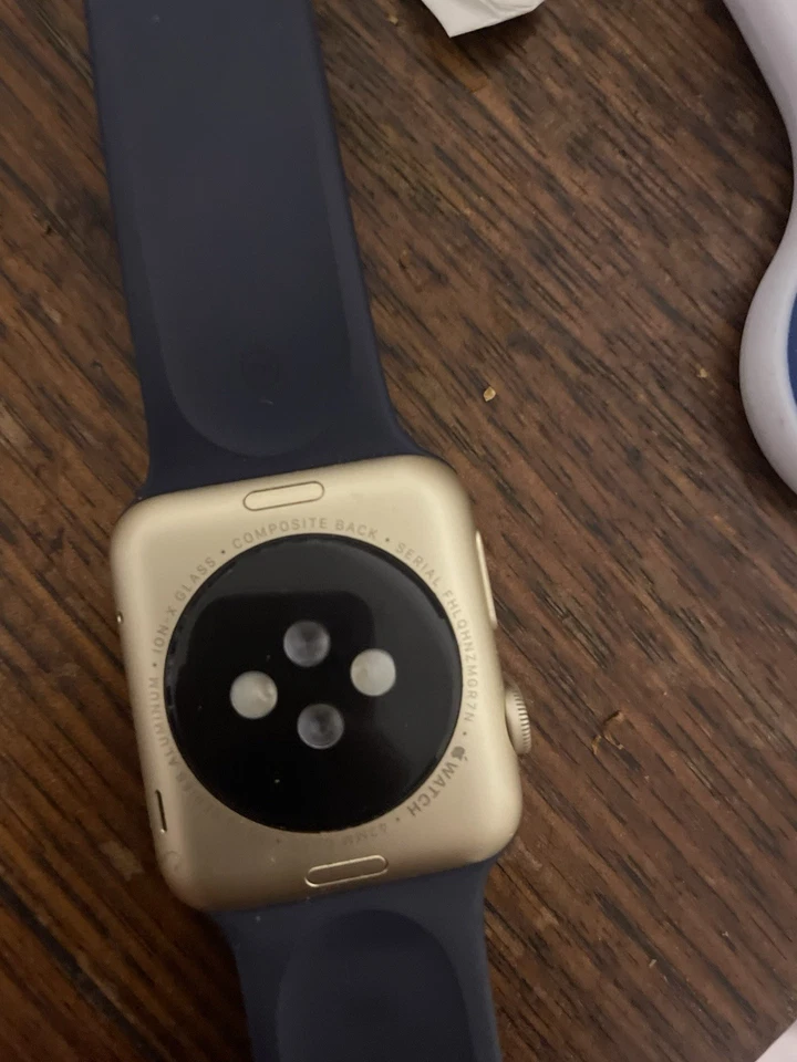 1st Generation Series 1 Apple Watch 42ml Rose Gold Model A1554 - Image 2 of 3