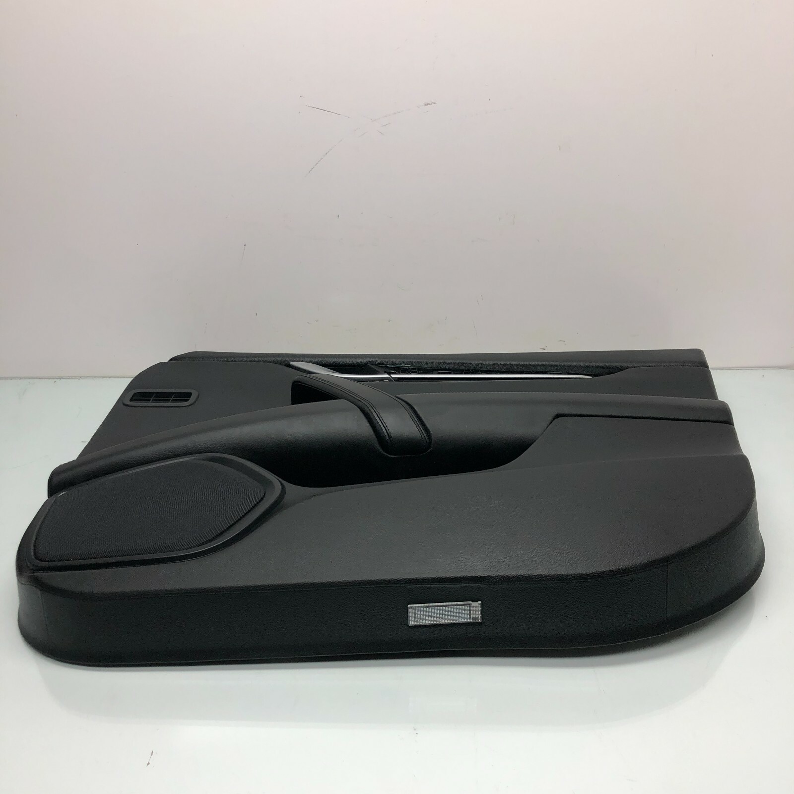 2014 - 2017 Maserati Ghibli Passenger Right Front Interior Door Panel Black OEM 