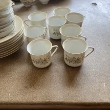 Eight Medium Bowls Right Small Bowls Eight Cups