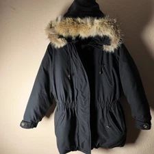 Eddie Bauer Goose Down Parka Jacket Coat Med Coyote Fur Trim Heavy Outdoor Vtg