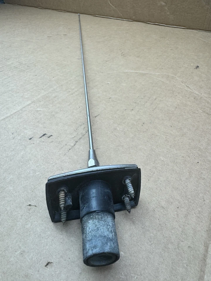 Antena de rádio AM/FM 1987-1996 Ford F-150 F-250 F-350 Bronco fabricante de equipamento original *Leia* - Imagem 2 de 4