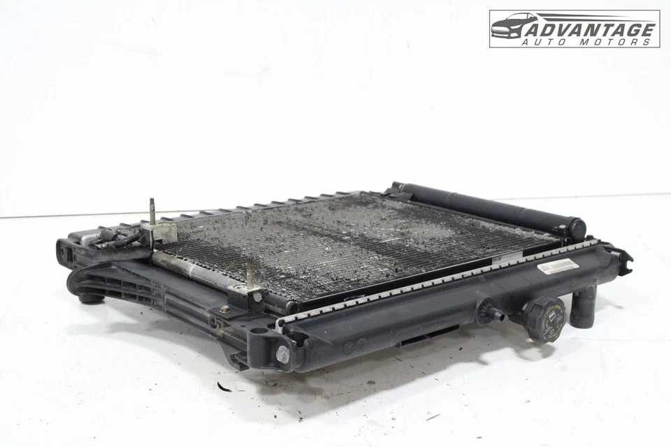 HUMMER H3 2006-2010 3,7 L motor de gasolina refrigeración refrigerante radiador 11242109 OEM Foto 4 de 4