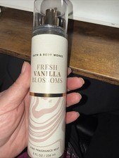 Bath  Body Works Fresh Vanilla Blossoms FINE FRAGRANCE MIST BODY SPRAY 8 OZ NEW