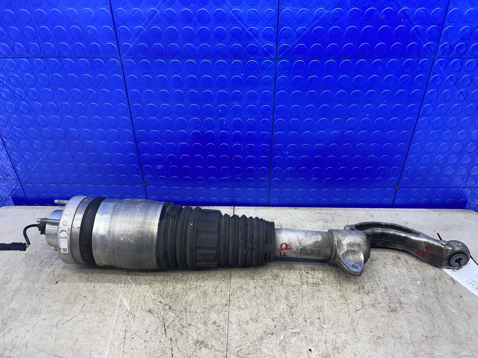 2017-2022 MASERATI LEVANTE OEM FRONT RIGHT AIR SUSPENSION STRUT SHOCK ABSORBER
