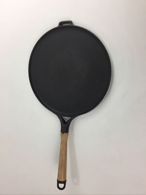 Staub Enameled Cast Iron 10-inch Round Wood Handle Griddle Black