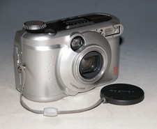 Toshiba PDR 3320 3.2MP Digital Camera (For Parts - No Power)