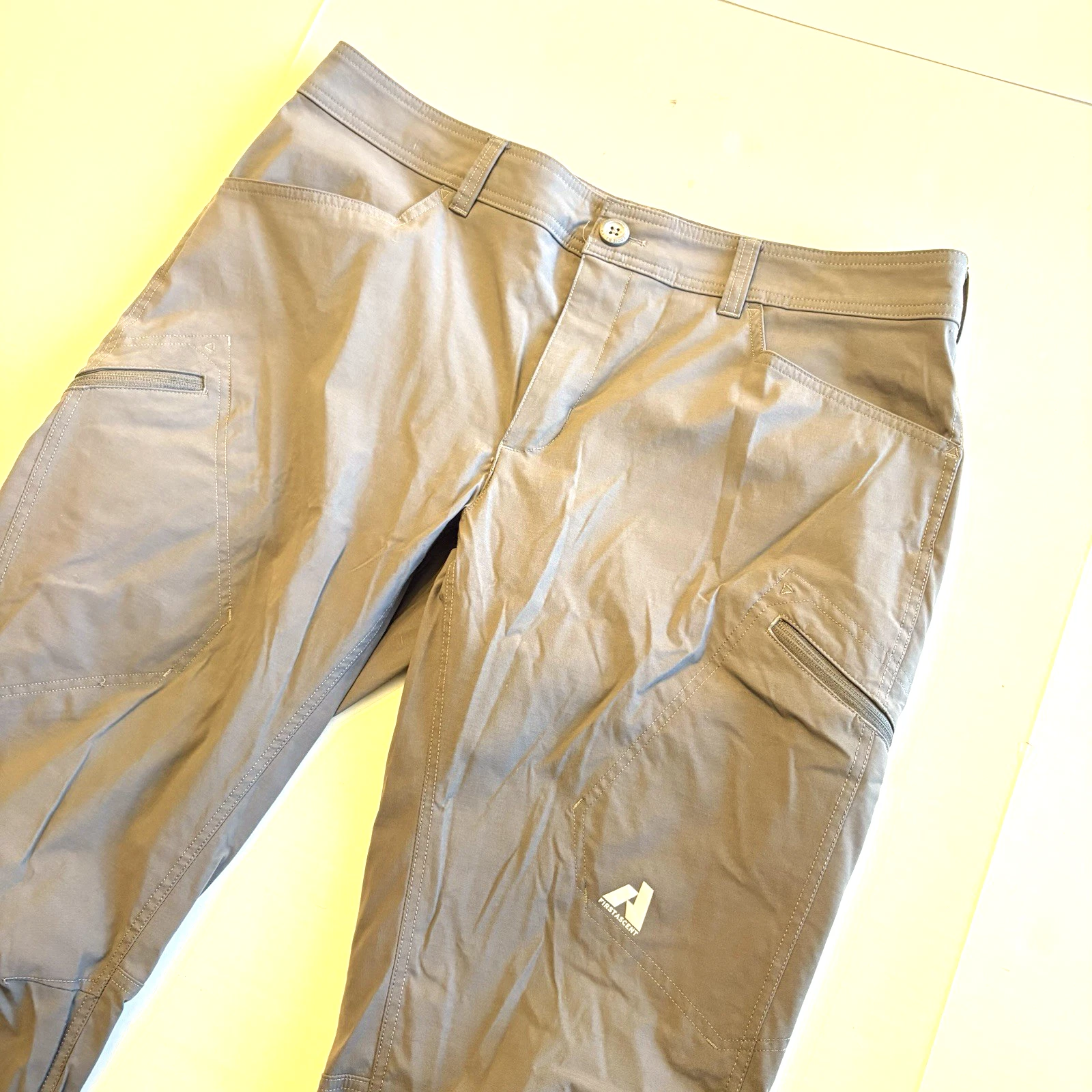 Eddie Bauer First Ascent Pants Men's 38x32 Gray Guide Pro cargo Hiking Outdoor
