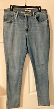 Levi's Medium Blue 721  HIGH RISE SKINNY WOMEN'S JEANS size 32 x30