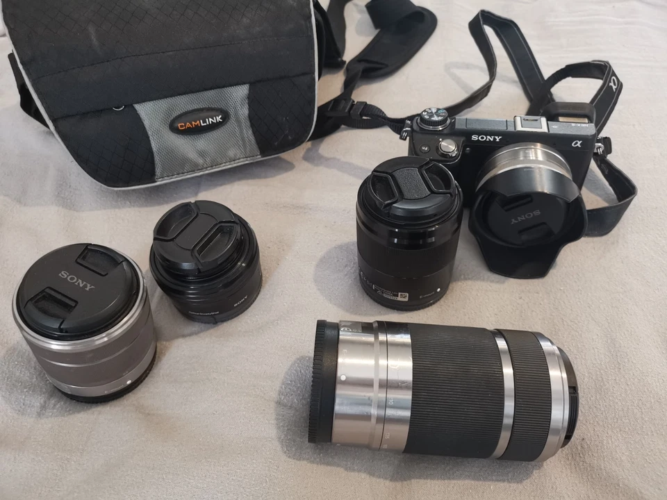 Near Mint/Boxed Sony Alpha NEX-6 Camera (Body Only) **1413 shots** #7305, photo 1 of 5