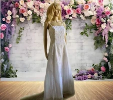 Aspeed White Wedding Dress Hands Beaded Size L  Floral Applique Design w/Straps
