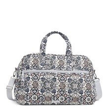 NWT Vera Bradley Medium Traveler Lisbon Medallion