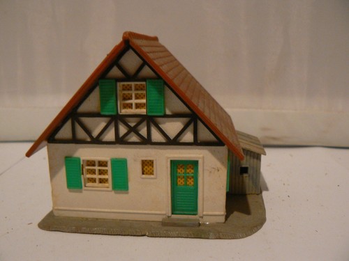 maquette HO Pavillon et sa dépendance style colombage KIBRI réf: 3946 | Condition: Occasion