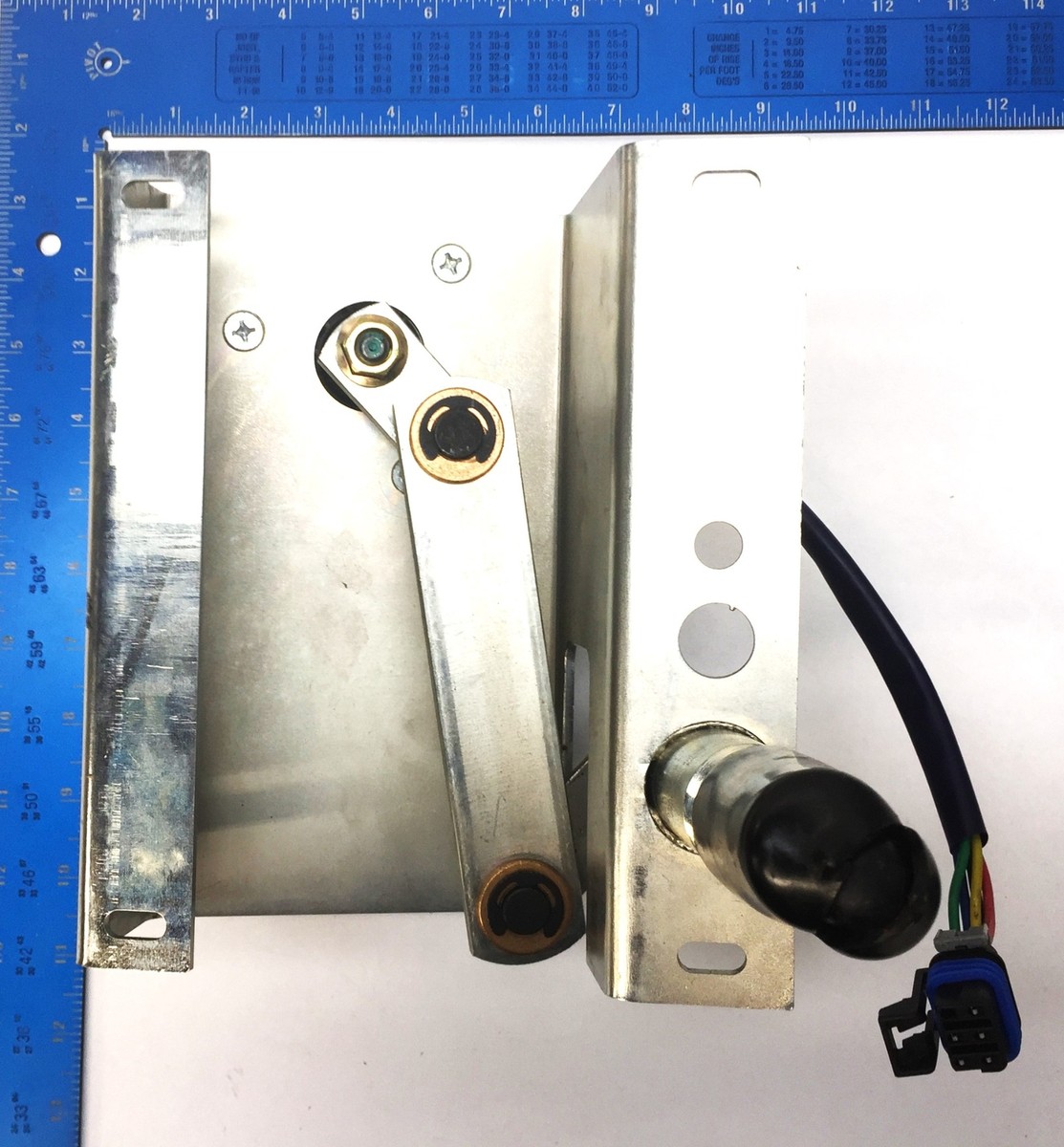 ce001 Sprague Devices Wiper Motor with Bracket 53-66433V001 (E-008
