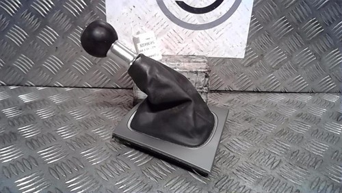 Pomo de palanca de cambios AUDI A3 2 SPORTBACK PHASE 2 1K0711050A - Imagen 1 de 8