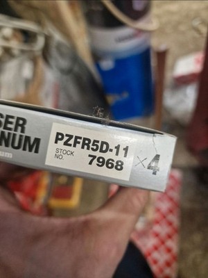 4 Zündkerzen von NGK 7968