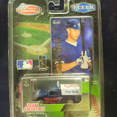 White Rose Collectibles Ford F-150 1:80 Diecast MLB Yankees LE Unopened