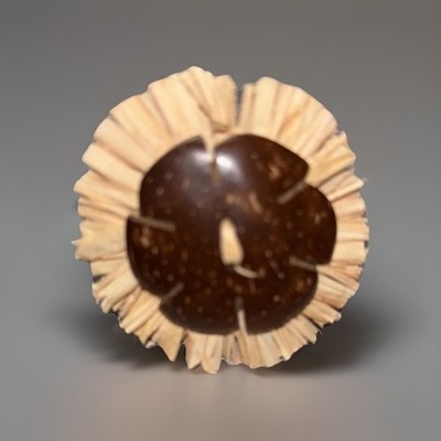 Vintage 1970 s Raffia & Coconut Shell Flower - Shaped Napkin Rings