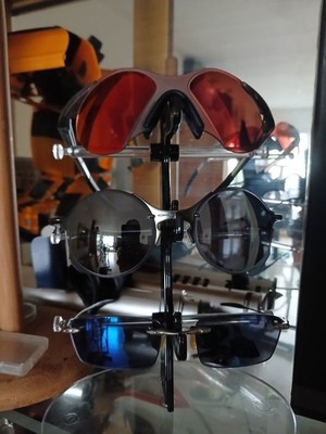 3 Oakley Sonnenbrillen im Set. Alle original Sub Zero MUZM, Tailend und Why 3