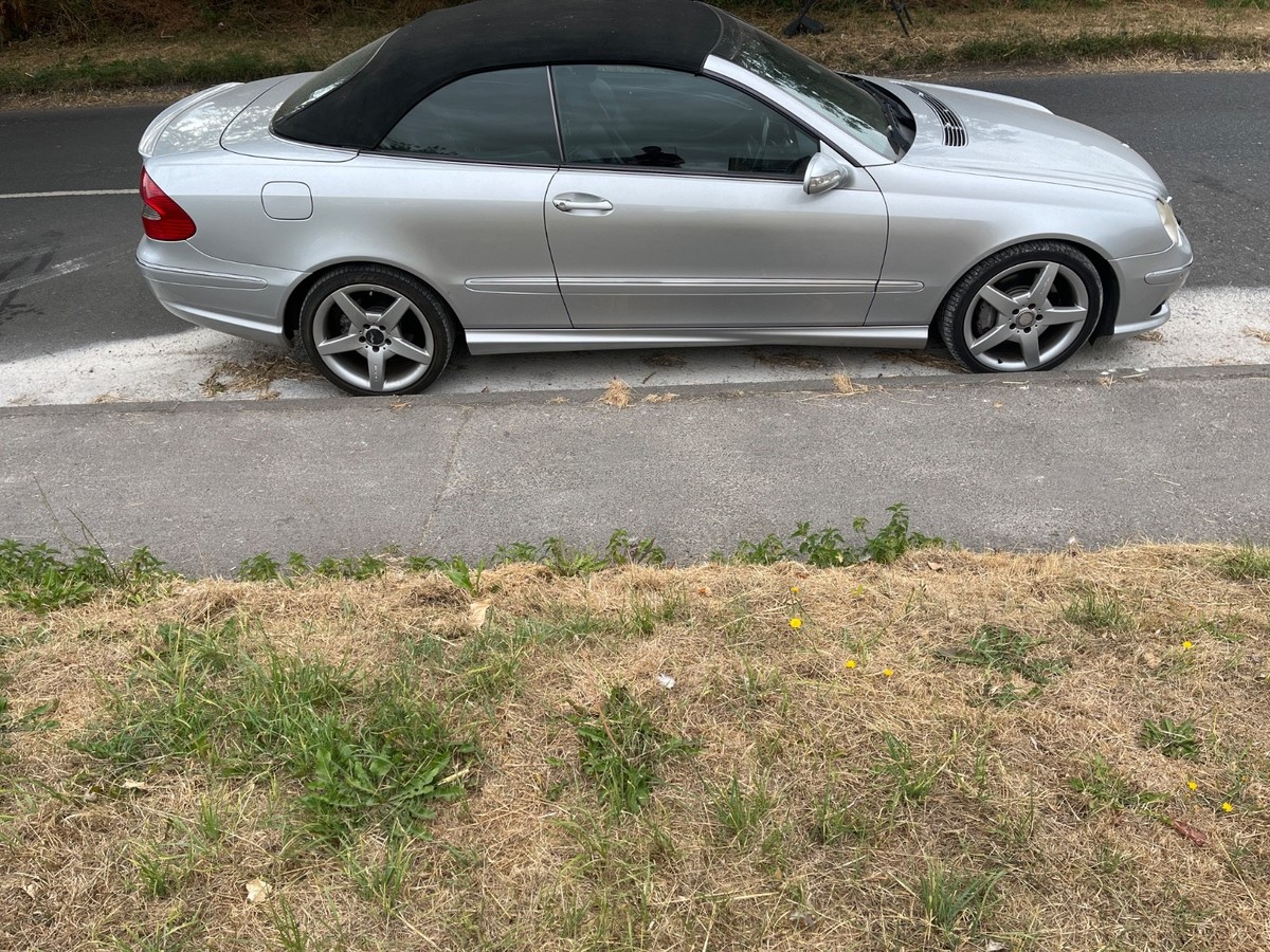 Mercedes-Benz BARGAIN ROOF ERROR Mercedes Clk Convertible automatic 280 v6 AMG WITH EXTRAS
