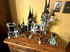 LEGO Monster Fighters: Vampyre Castle (9468)