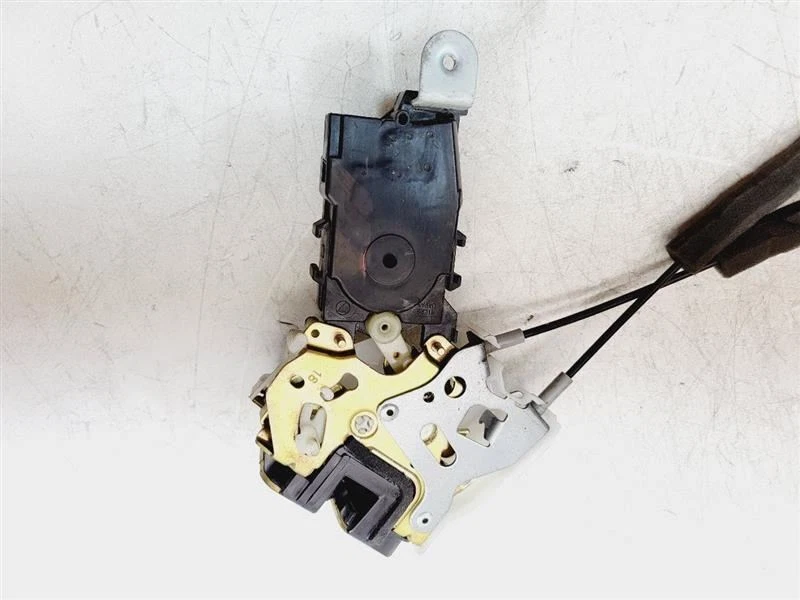 Actuador de bloqueo de puerta de pasajero trasero Subaru Forester 2005 2006 2007 2008 61035SA001 Foto 4 de 4