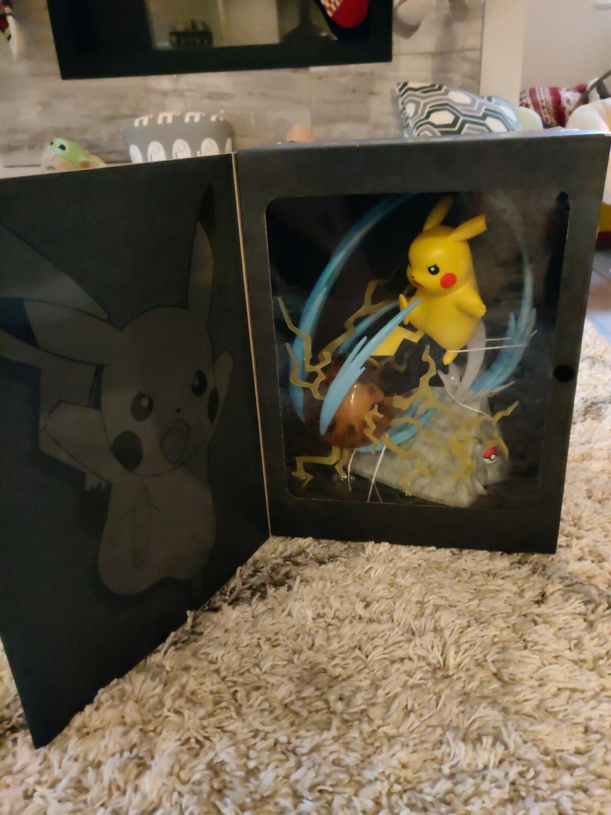 JAZWARES Pokemon Pikachu 1/10 Scale Deluxe Figure with Light FX Electro Effect