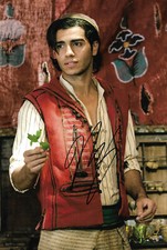Mena Massoud "Aladdin" autograph signed 20x30 cm picture 