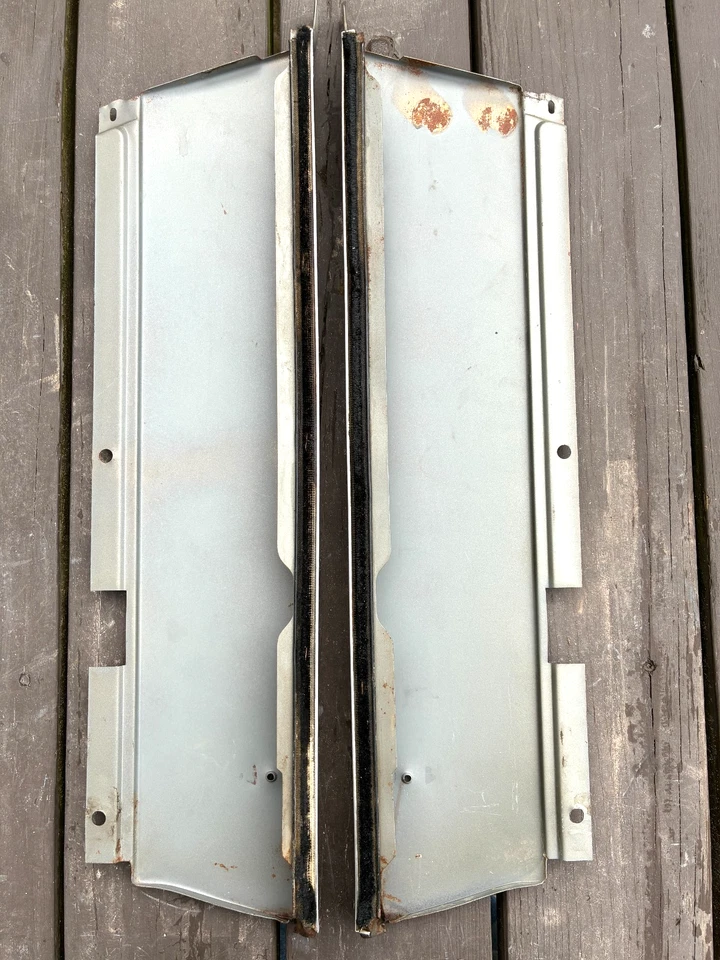 1963 1964 1965 FORD FALCON 2 DOOR HARDTOP INTERIOR REAR SEAT SIDE GARNISH PANEL - Изображение 4 из 4