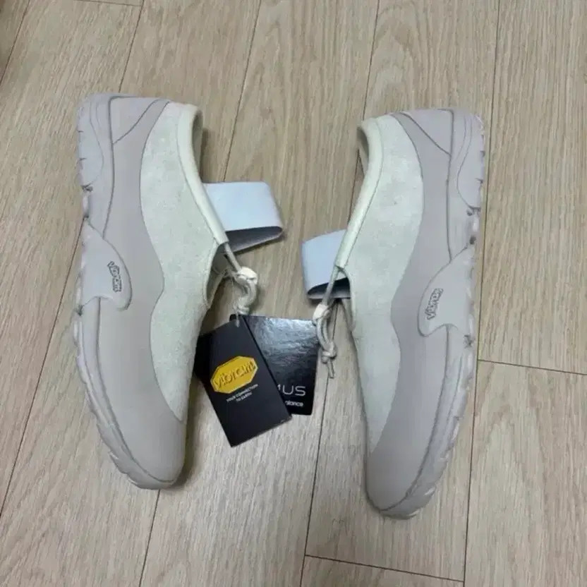 New Balance x Tokyo Design Sneakers - Size 8.5, NEW thumbnail 2