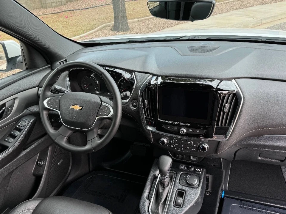 Chevrolet Traverse LT 2023 SUV de 4 puertas de cuero Foto 4 de 4