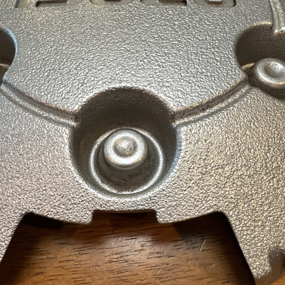 (1) Tapa central plateada Isuzu I-290 I-350 I-370 2006-2008 9593994 Foto 2 de 4