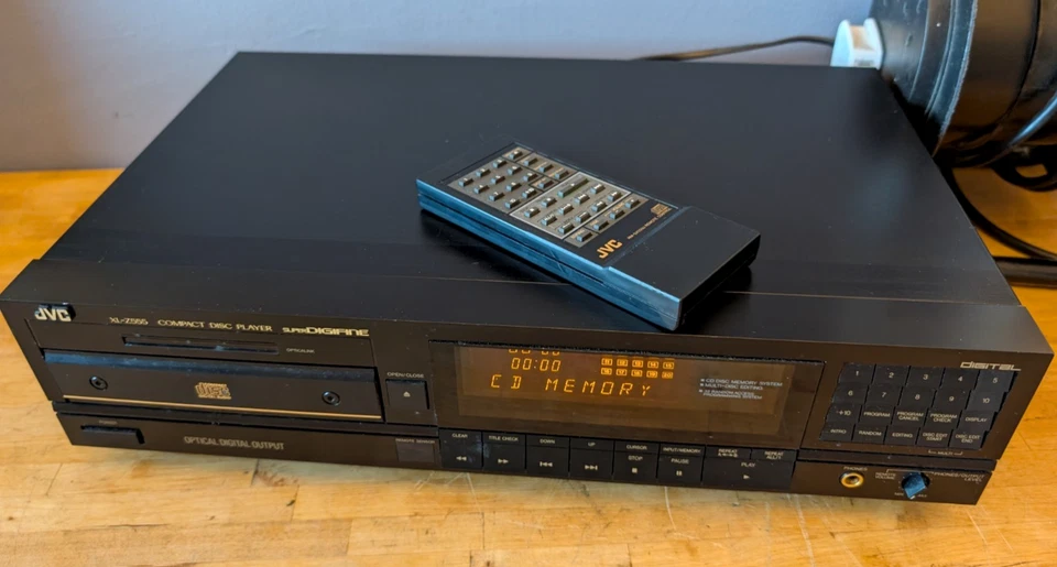 JVC XL-Z555 SuperDIGIFINE CD Player High End Audiophile Sound Function + Remote - Image 3 of 4