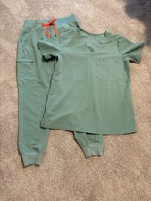 FIGS Technical Collection Women s Scrub Set Green V-Neck Top Jogger Pants
