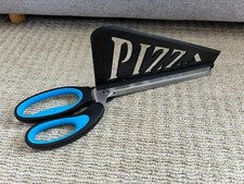 New - Chicago Town Pizza Scissors Cutter Easy Way To Cut Slices Pizza