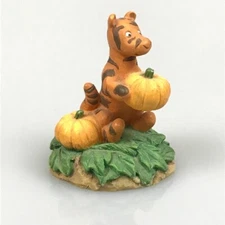 Disney Lenox Classic Pooh Tigger Pumpkin Patch Fall Figurine Thimble Collection