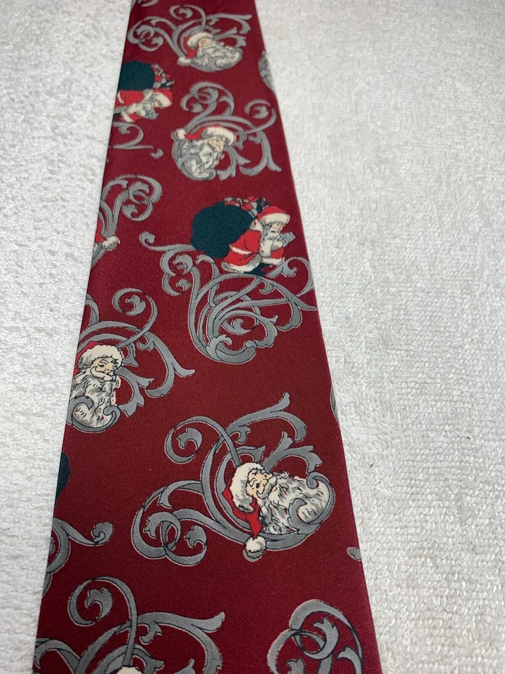 CORBATA JORDACHE HOMBRE ROJA CON SANTA Y GRIS 3,75 X 58 Foto 3 de 4